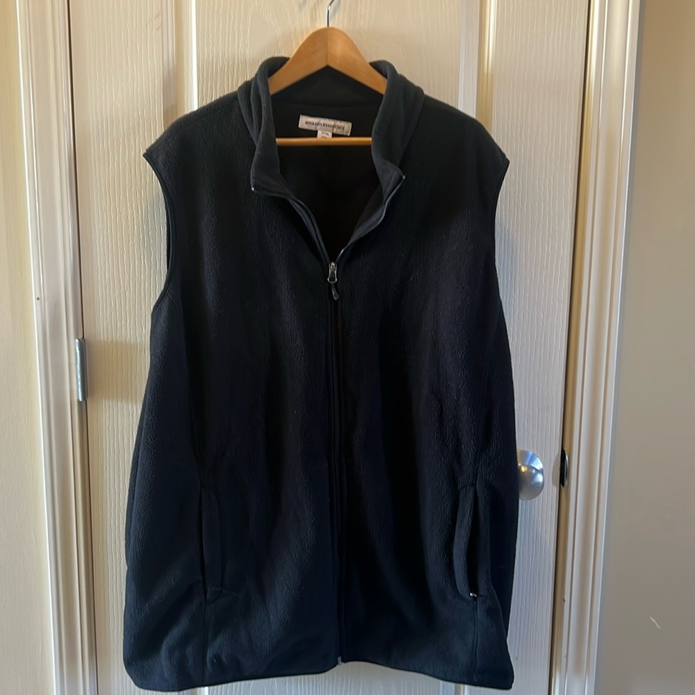 Men’s fleece vest 3Xl
Good condition